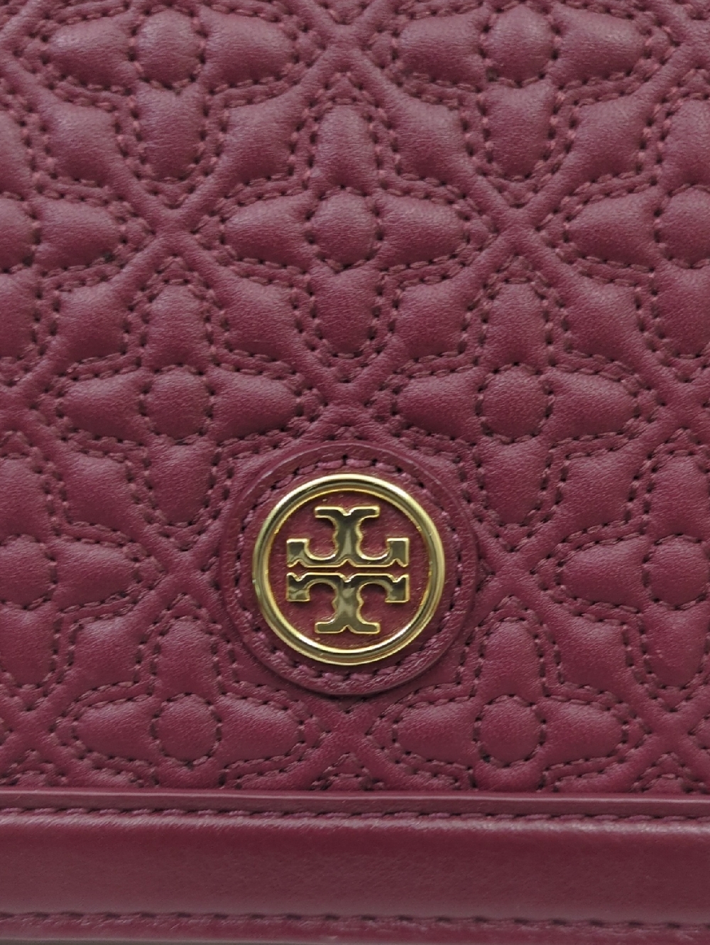  Tory Burch Bryant Quilted Leather Crossbody  - Picture 3 of 17